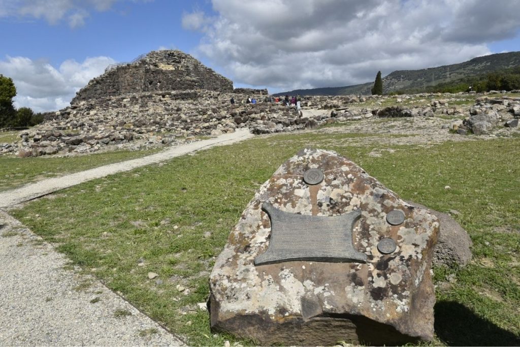 Nuraghe Su Nuraxi de Barumini, site archéologique majeur de la civilisation nuragique en Sardaigne